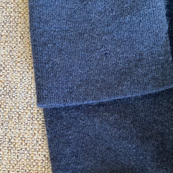 Akris 100% Cashmere Crew Neck Sweater in blue - Picture 14 of 15